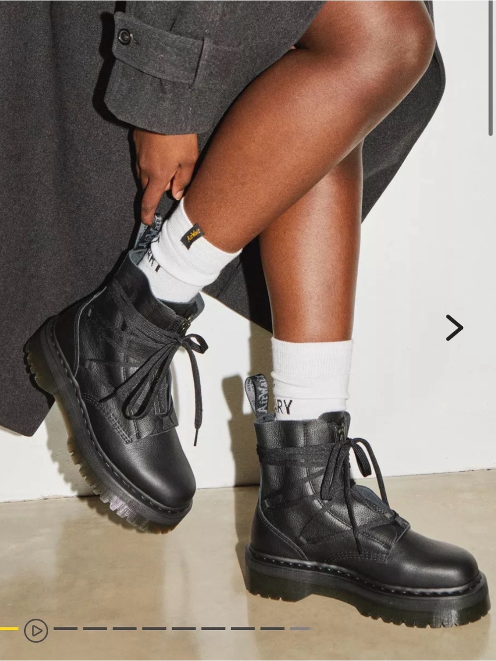 Dr. Martens Jarrick II Laced Leather Platform Boots Black - Picture 7 of 7